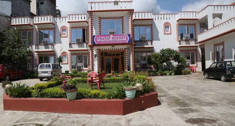 Pratap Resort, Katra 4